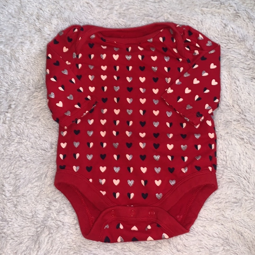 (3 for $10) baby gap 0-3 month red heart print bodysuit baby girl clothing